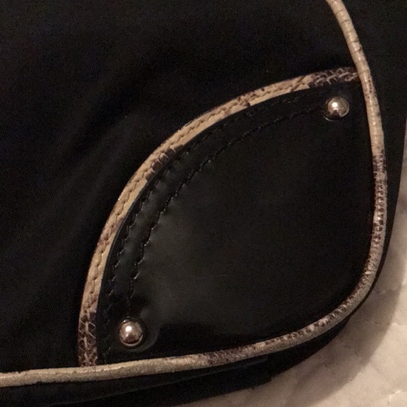 PRADA Purse in Black fabric - corners & handle leather . Leather binding - Picture 11 of 12